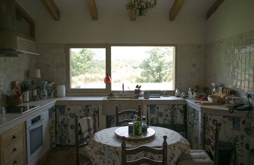 Villanueva De La Vera House | Eco-Friendly Retreat at Casa Ecológica in La Vera