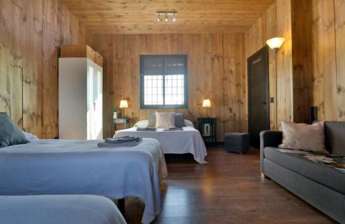 Fuente Palmera Bed & Breakfast | Eco-Friendly Retreat at Casa Rural Ecuestre with Pool