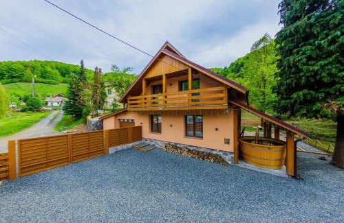 Baia Mare Villa | Experience Casa Edelweiss: Perfect for Families & Relaxation