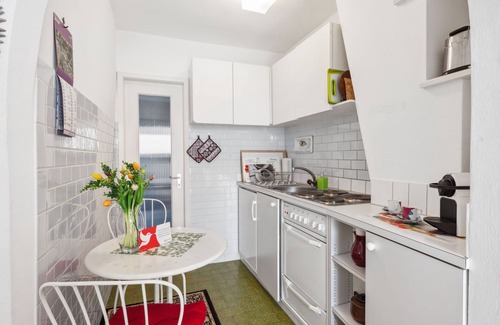 Ronco sopra Ascona Apartment | Lake View Retreat: Casa Eduardo Apt.1 with Spa & Breakfast