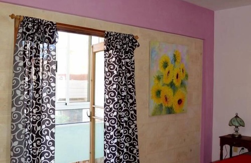 El Vedado House | Discover Casa Eduardo Linea: Family-Friendly with Spa Access