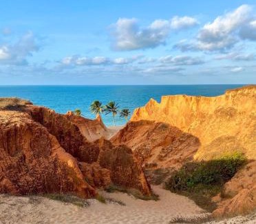 Beberibe House | Beachfront Casa Egípcia: Family-Friendly with Ocean Views