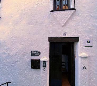 Benaocaz House | Discover Casa El Barbero 1810: Family-Friendly Oasis