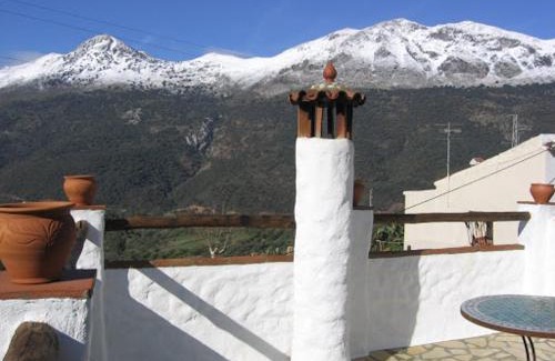 Jimera de Libar House | Pet-Friendly CASA EL CANTÓN: Family Welcomes Await