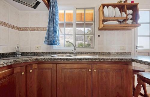 Buenavista del Norte House | Family-Friendly Getaway at Casa El Cardon B1