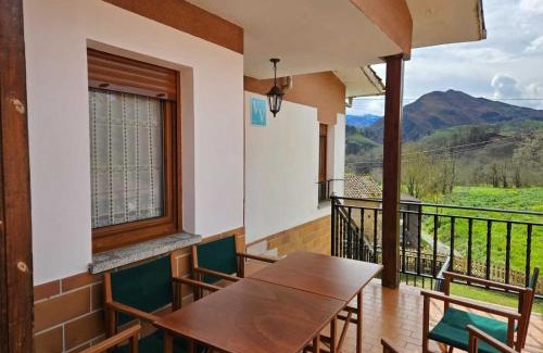 Parres House | Family-Friendly Stay at Casa El Caspiu Arobes - Rated 9.6