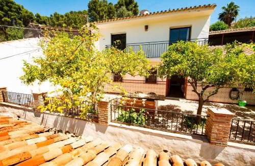 El Chorro Apartment | Scenic Casa El Chorro: A Family and Pet-Friendly Retreat