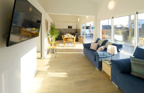 Los Mojones Villa | Casa El Cielo: 3 Bedrooms, Ocean View & Private Pool