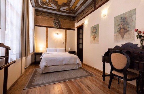 Quito Historic Center Hotel | Guest Rated 10/10: Casa El Edén with Spa & Breakfast