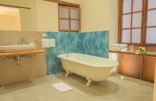Quito Historic Center Hotel | Guest Rated 10/10: Casa El Edén with Spa & Breakfast