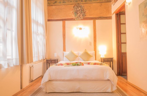 Quito Historic Center Hotel | Guest Rated 10/10: Casa El Edén with Spa & Breakfast
