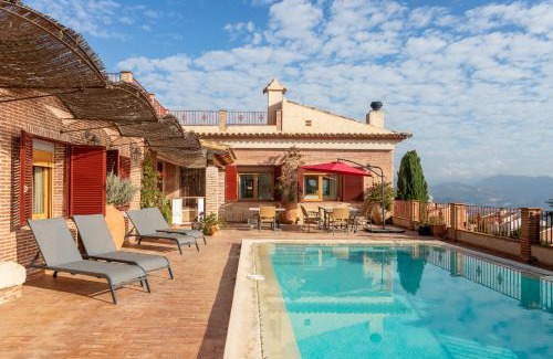 Polop Villa | Experience Casa El Flare: Oceanfront Retreat with Pool