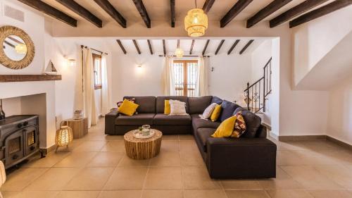 Ermita Villa | Discover Casa El Formet: Family-Friendly Retreat with Pool
