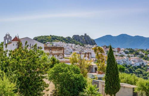 Gaucin House | Discover Casa el Imperio: Pet-Friendly Retreat with Pool