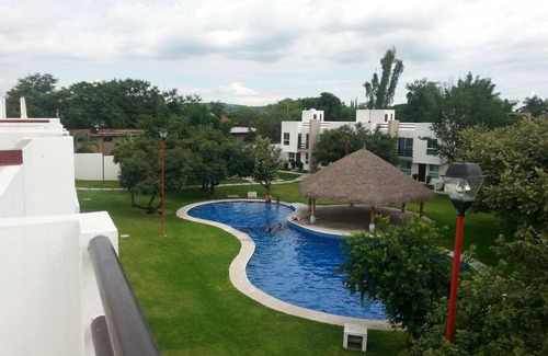 Morelos House | Inviting Casa El Manantial: Family-Friendly with Pool & Kitchen