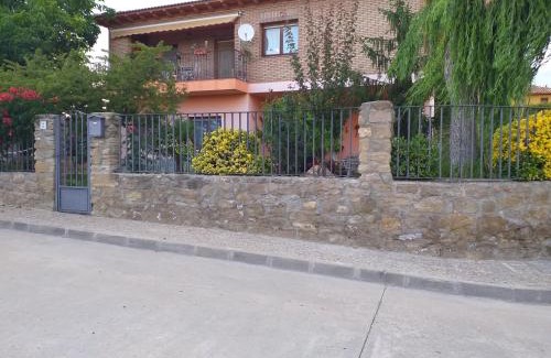 Salas Bajas House | Family-Friendly CASA el NOGAL with Stellar 9/10 Ratings