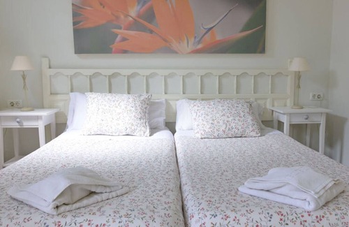 Hermigua Apartment | Casa El Patio - Inviting Studio with Terrace and Mountain Views