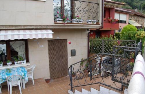 Marron House | Discover Casa el Patio: Pet-Friendly Paradise by the Ocean
