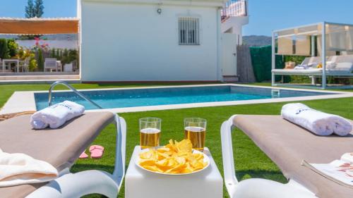 Alhaurin de la Torre House | Discover Casa El Refugio de Paco: Family-Friendly Retreat