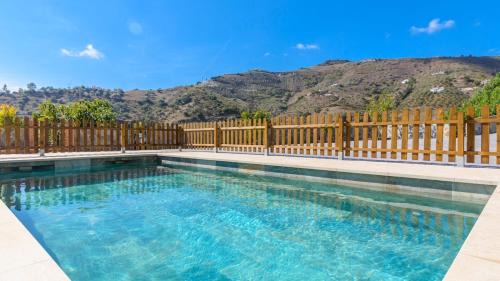 Archez House | Relax at Casa El Refugio de Árchez - 4-Star Retreat