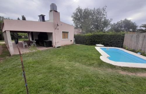 Villa Del Dique Apartment | Pet-Friendly Casa el sueño de Alicia with Pool & Kids' Fun