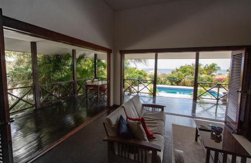 Sabadeco Hotel | Relax at Casa El Tropico: Family-Friendly with Pool Access