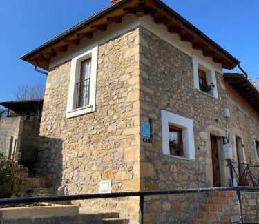 Cangas de Onis House | Casa Elena: Pet-Friendly Retreat in Cangas de Onis