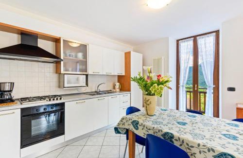 Locca Apartment | Pet-Friendly Stays at Casa Elena with Top Guest Ratings
