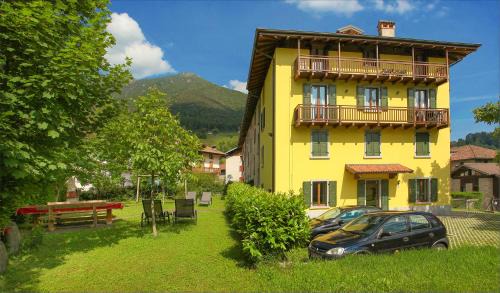 Locca Apartment | Pet-Friendly Stays at Casa Elena with Top Guest Ratings