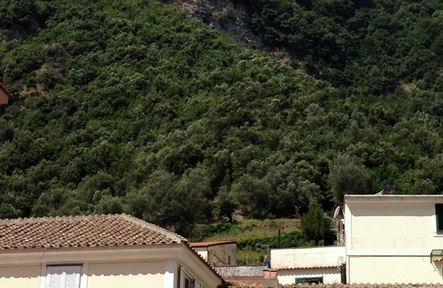 Amalfi Apartment | Delightful Casa Elisa in Amalfi: Family Friendly with Breakfast