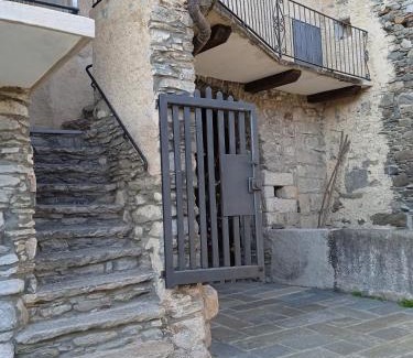 Armeno House | Oceanfront Casa Elisa: Rated 9.2, Ideal for Families