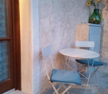 Armeno House | Oceanfront Casa Elisa: Rated 9.2, Ideal for Families