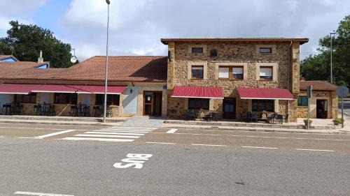 Campoo de Yuso House | Outstanding Casa Elisa Monegro: Family-Friendly Escape
