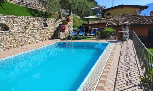 Arias Apartment | Scenic Casa Elka Residence: Lake Views & Pool Retreat