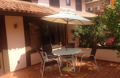 Porto Belo House | Explore Casa em Búzios: Family-Friendly & Pet Welcoming Escape