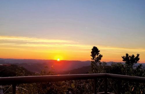 Fenavinho House | Elegant Suite in Prime Location – Guest Rated 9.7/10