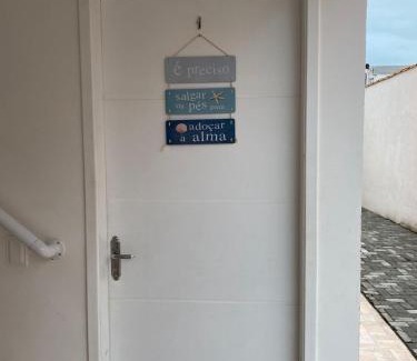 Indaia Apartment | Beachside Retreat: Casa em Bertioga with Ocean View