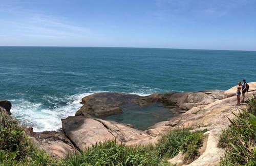 Zimbros House | Pet-Friendly Casa em Bombinhas with Pool and Top Ratings