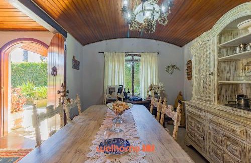 Vila Albertina House | Family-Friendly Getaway at Linda Casa in Campos do Jordao