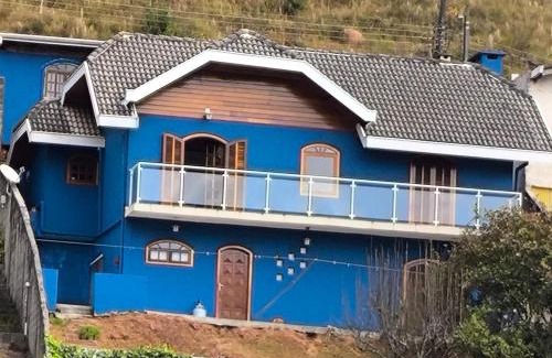 Fracalanza House | Discover Casa em Campos do Jordão: Pet & Child Friendly Oasis