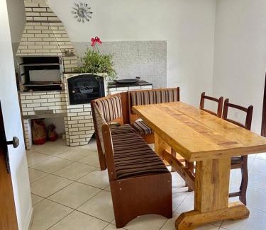 Fracalanza House | Discover Casa em Campos do Jordão: Pet & Child Friendly Oasis