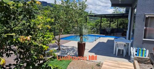 South Region House | Casa em Chapeco com Piscina Privativa e Vista Lago