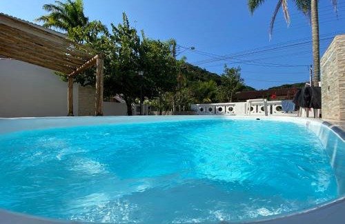 Balneario Praia do Pernambuco House | Family-Friendly Retreat Steps from Pernambuco Beach