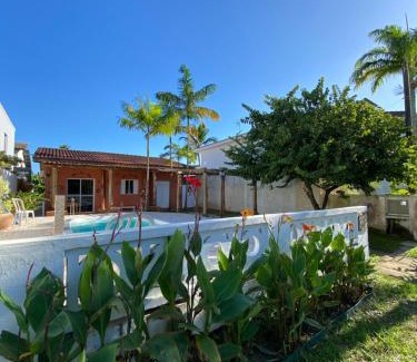 Balneario Praia do Pernambuco House | Family-Friendly Retreat Steps from Pernambuco Beach