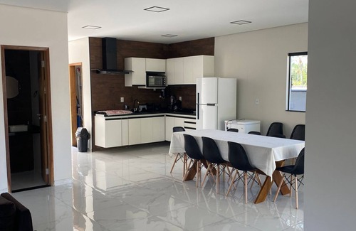 Barreirinhas Cottage | Family-Friendly Retreat at Casa EM Condomínio Fechado
