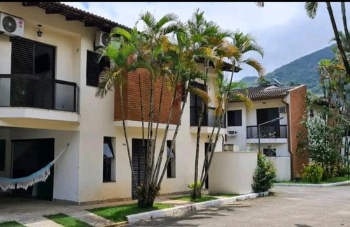 Pereque-Mirim House | Cozy Casa em Condomínio Enseada with Ocean View & Spa