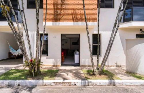 Pereque-Mirim House | Cozy Casa em Condomínio Enseada with Ocean View & Spa
