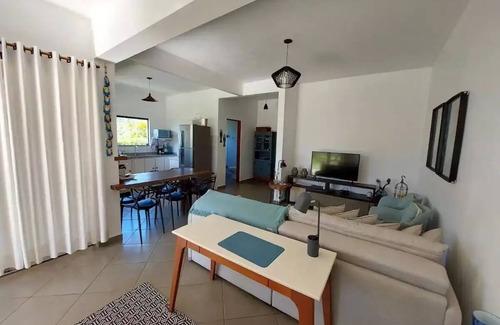 Tesouro da Colina House | Cozy Family Retreat at Casa em Condomínio Fechado