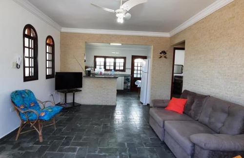 Sao Francisco da Praia House | Cozy Retreat in São Sebastião with Air Conditioning