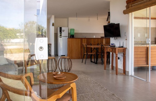 Barra Grande House | Cozy Getaway Near the Beach with Ocean Views and Pool